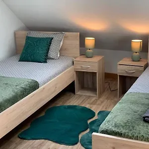Maison 3 - 600m Metro Marbrerie - Lille Hébergement de vacances